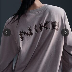 New Nike Sportswear Women's Loose Long-Sleeve T-Shirt